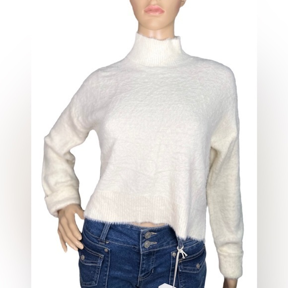 HIPPIE ROSE Eyelash Mock-Neck Cuffed Sweater - Picture 1 of 4